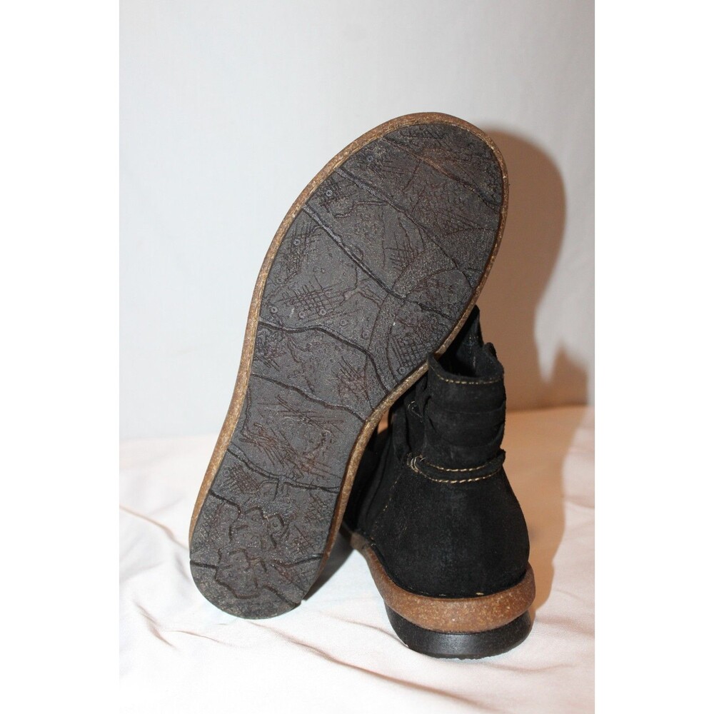 Born Tarklin Boots Women's Black Suede Comfort Distressed Ankle Booties Zip 9 - Picture 7 of 7
